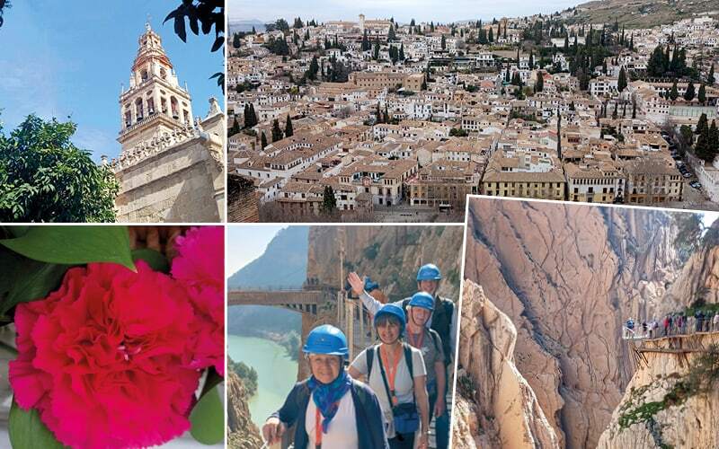 Clocher de la mosquée-cathédrale, ville blanche et randonneurs casqués sur le Caminito del Rey