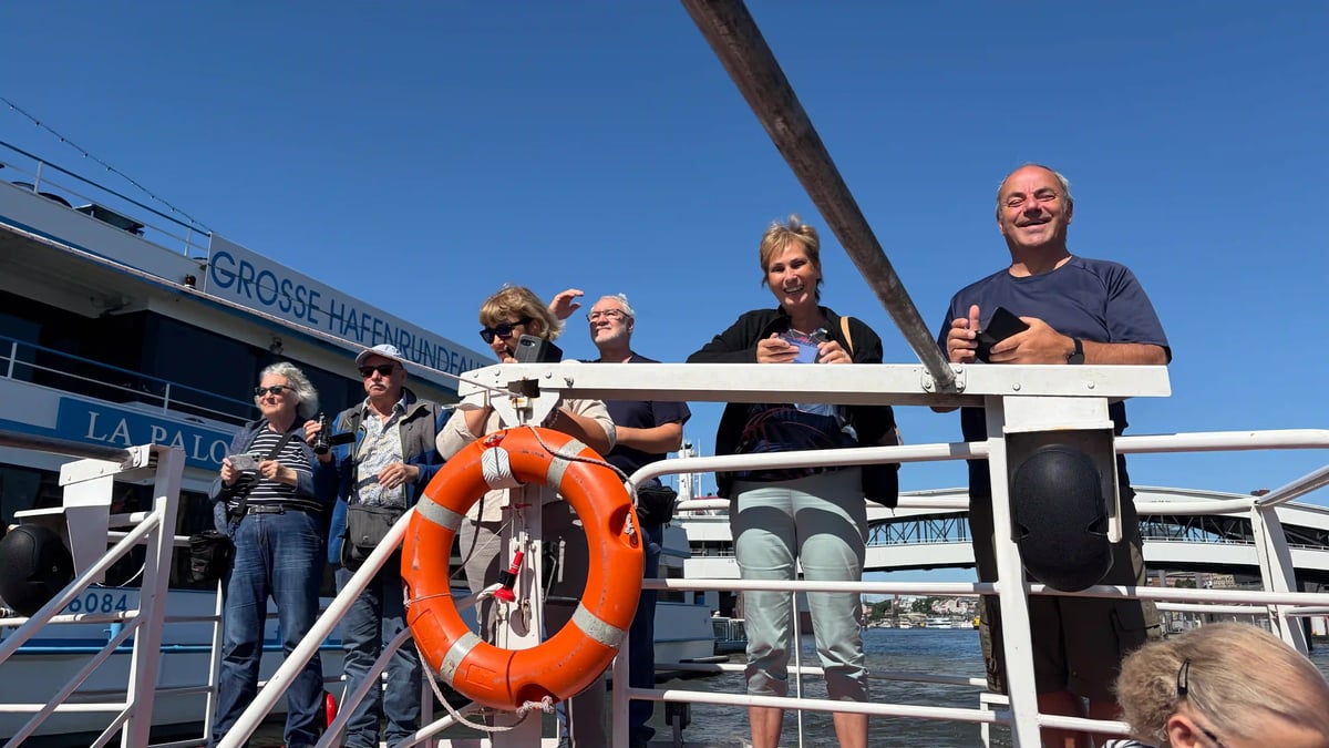 Reisegruppe bei einer Rundfahrt