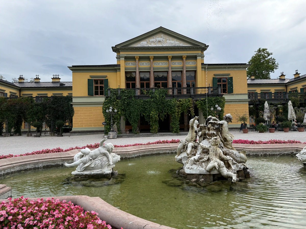 Les magnifiques jardins du château Mirabell à Salzbourg.