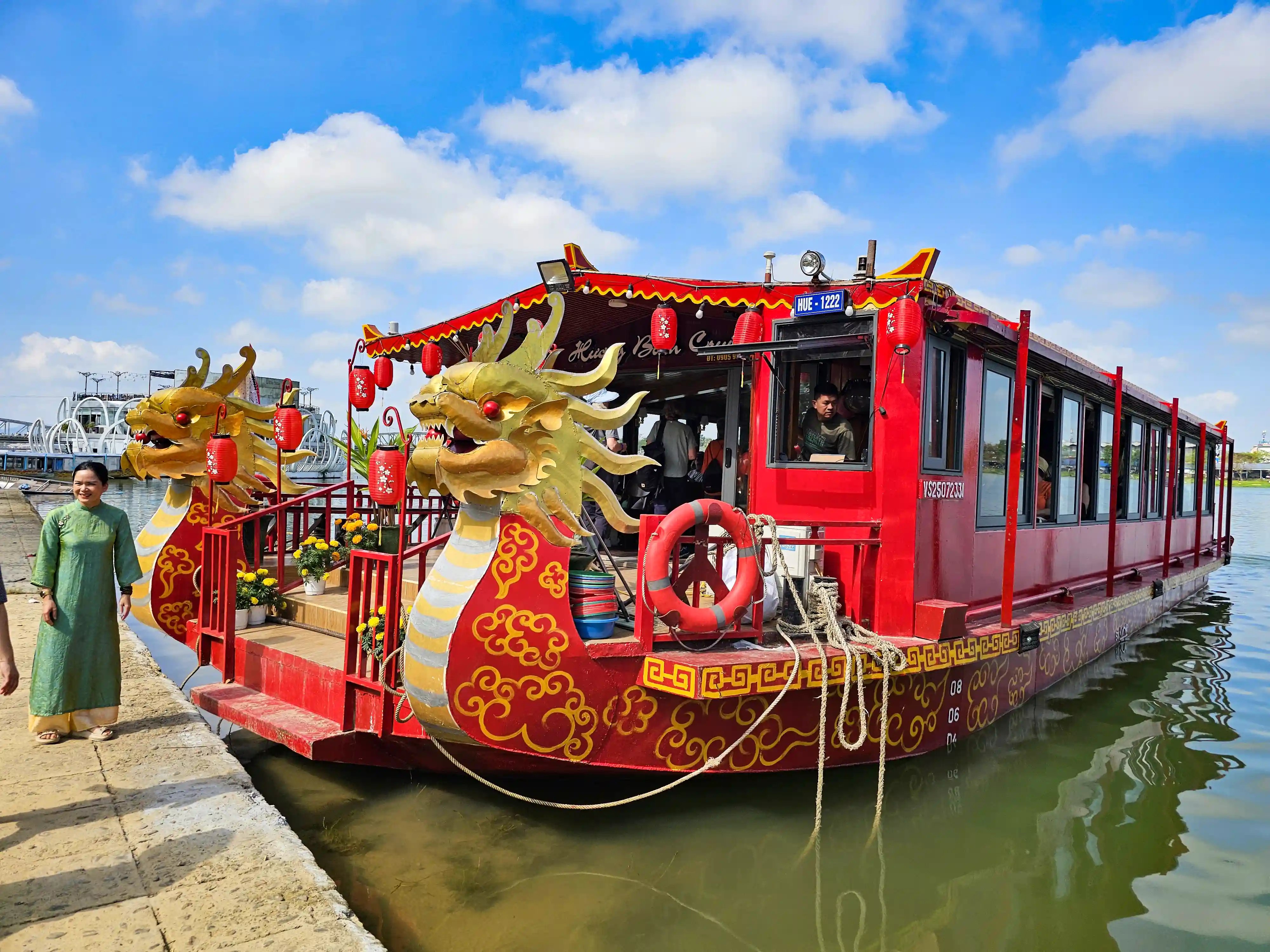 rb-asien-kreuzfahrt-feb26-hue-tempel