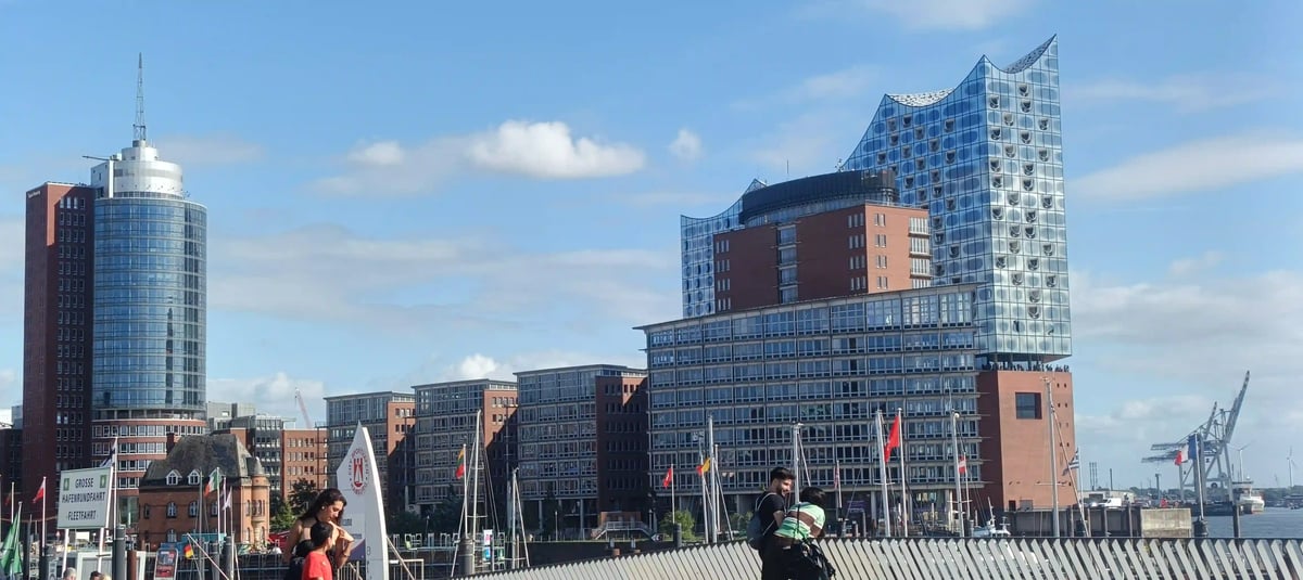 Blick auf die berühmte Elbphilharmonie