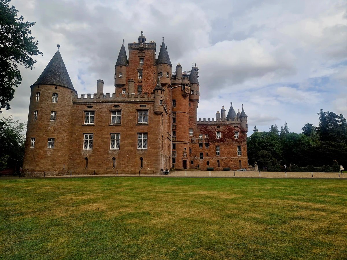 Glamis Castle, eines der bekanntesten Schlösser Schottlands.