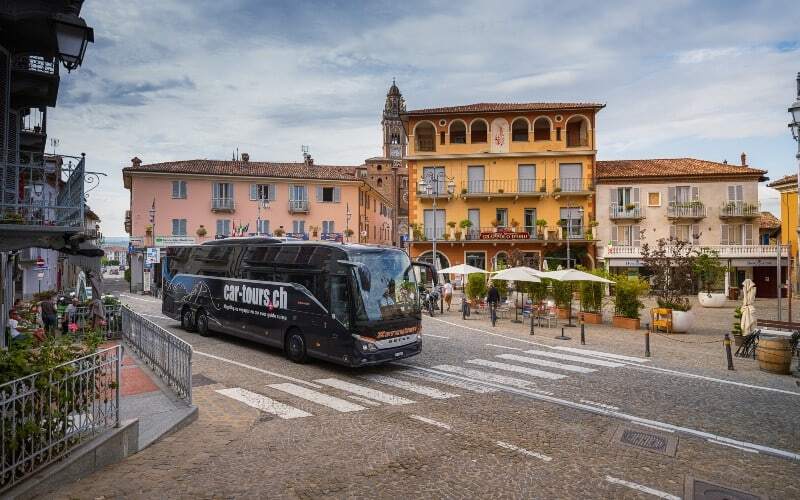 Komfortable Reisebusse der Zerzuben Touristik AG