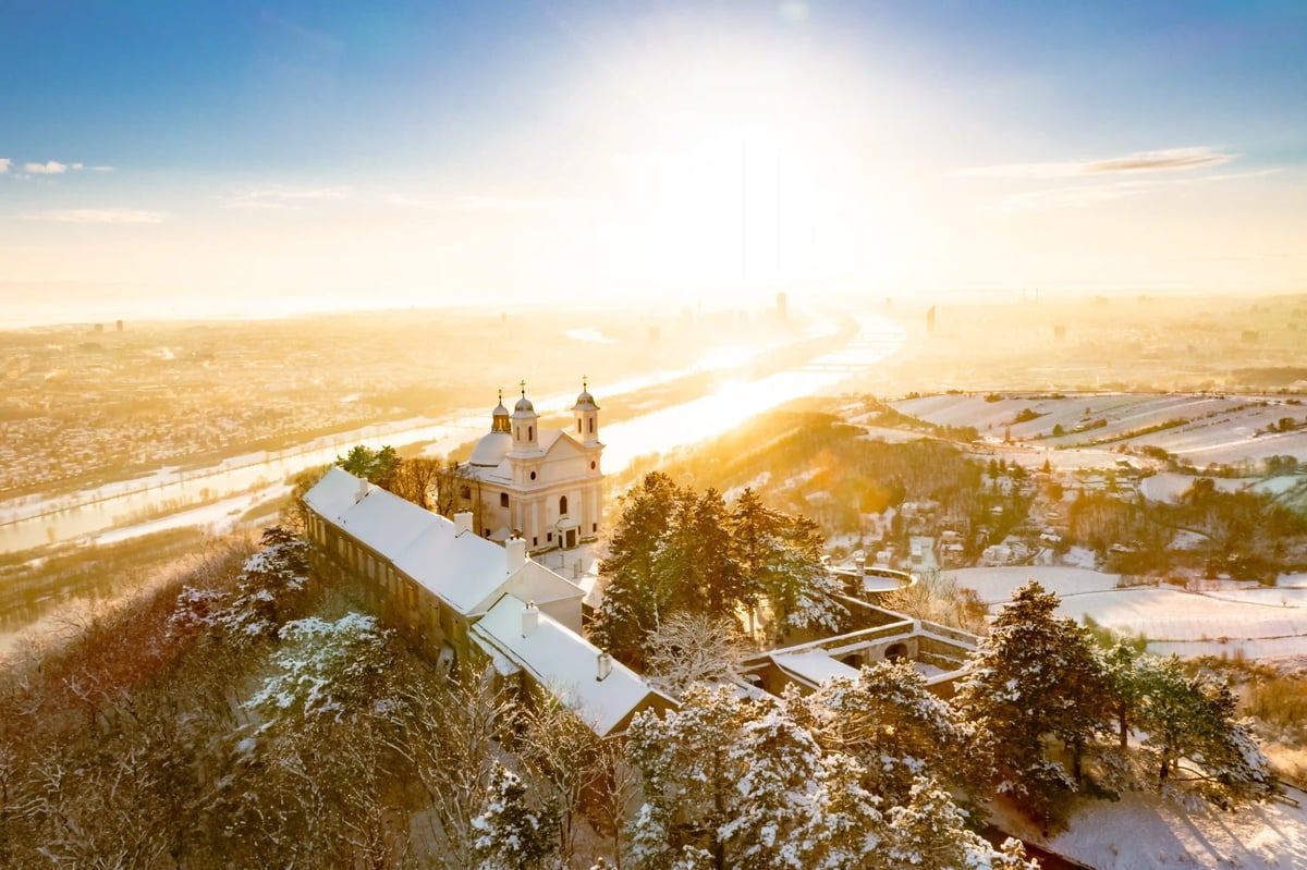 Abbaye de Melk en hiver avec vue sur le Danube Stift Melk Detailansicht