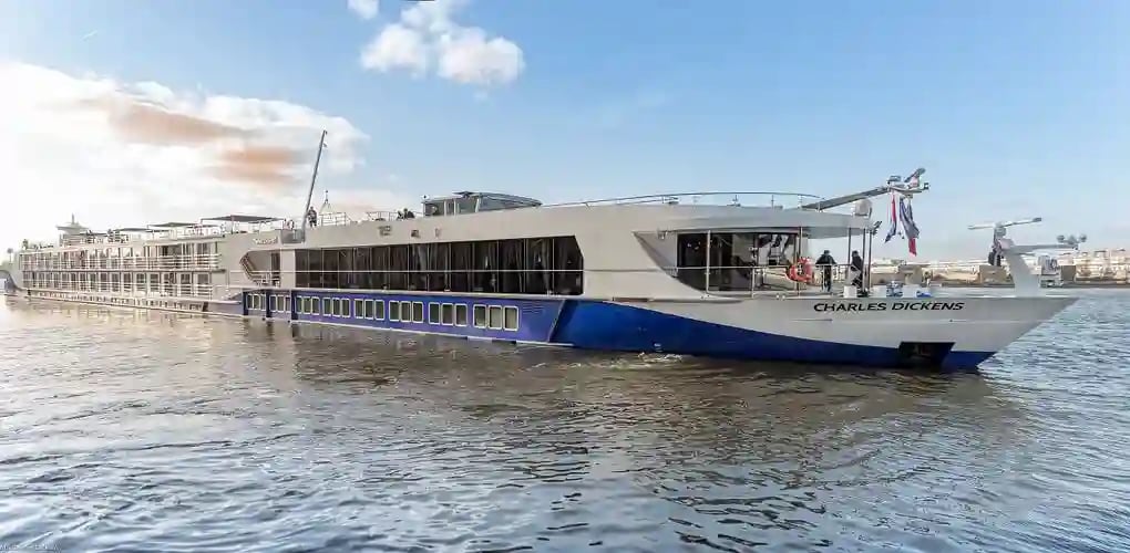 Le MS Charles Dickens
