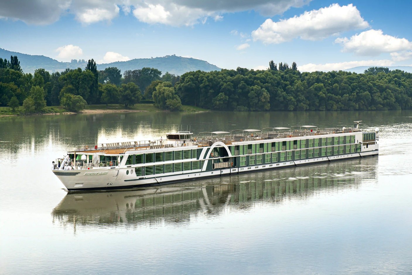 MS Amadeus Queen auf einer luxuriösen Flusskreuzfahrt durch Europas malerische Flusslandschaften
