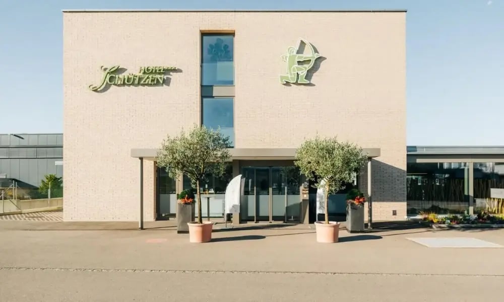 ct-bi-de-luet-hotel-schuetzen-steffisburg
