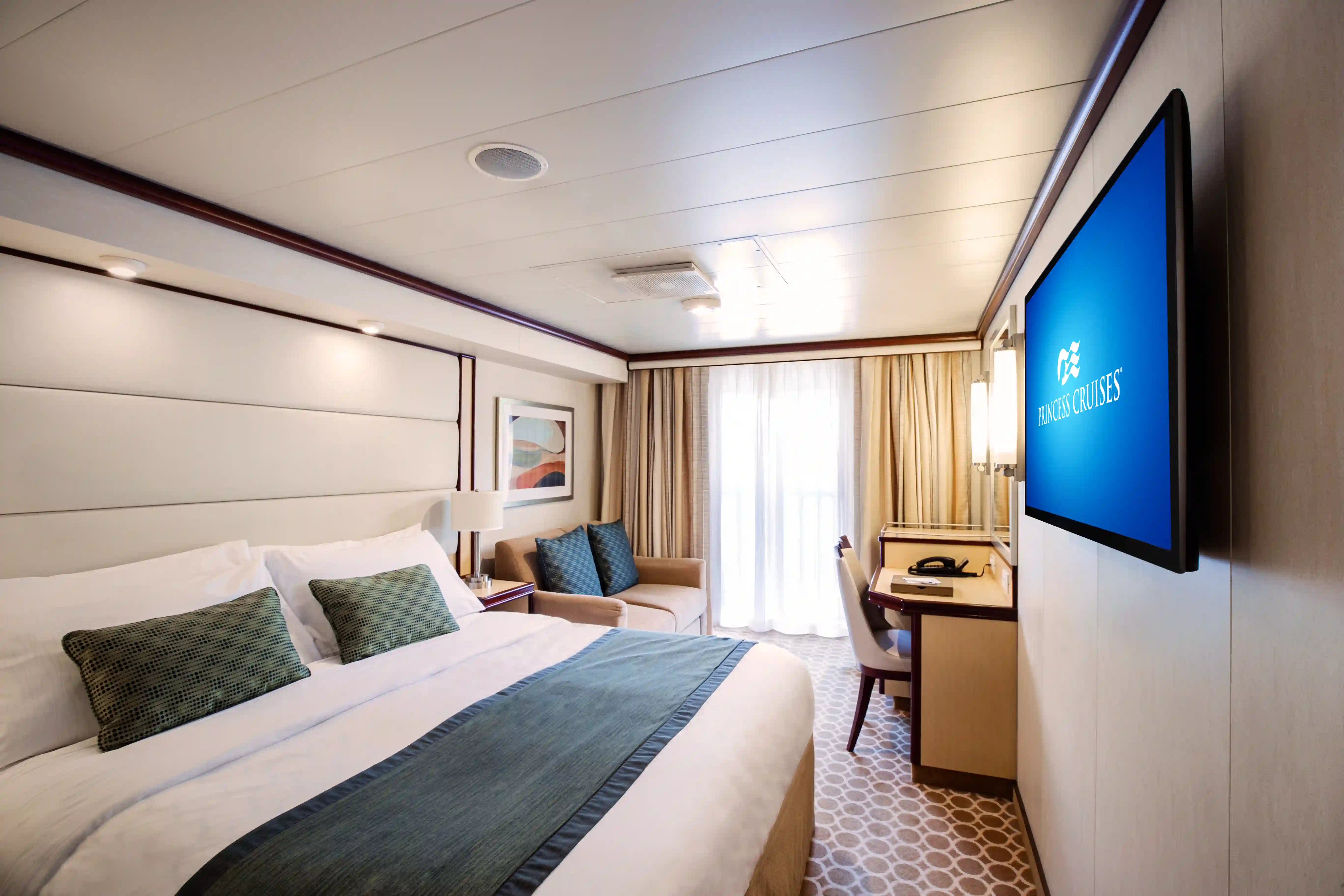 Deluxe Balkonkabine mit Doppelbett und Balkon auf der Majestic Princess